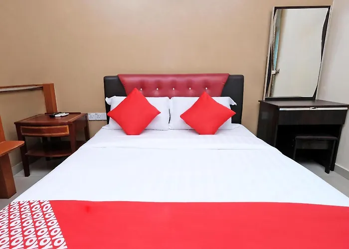 Super Oyo 707 Ayuni Hotel