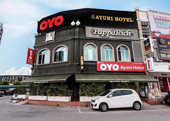 Super Oyo 707 Ayuni Hotel