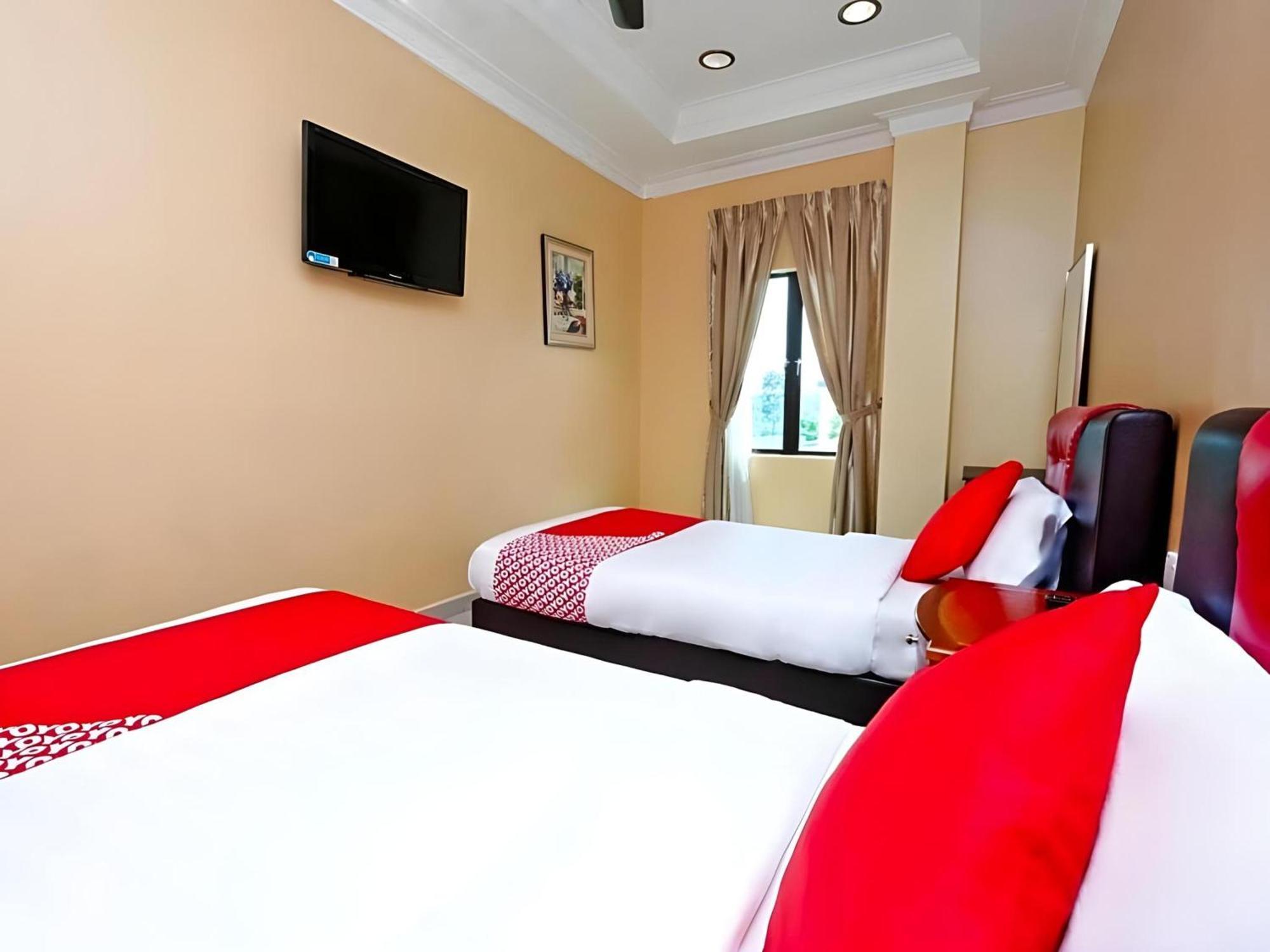Super Oyo 707 Ayuni Hotel Bangi