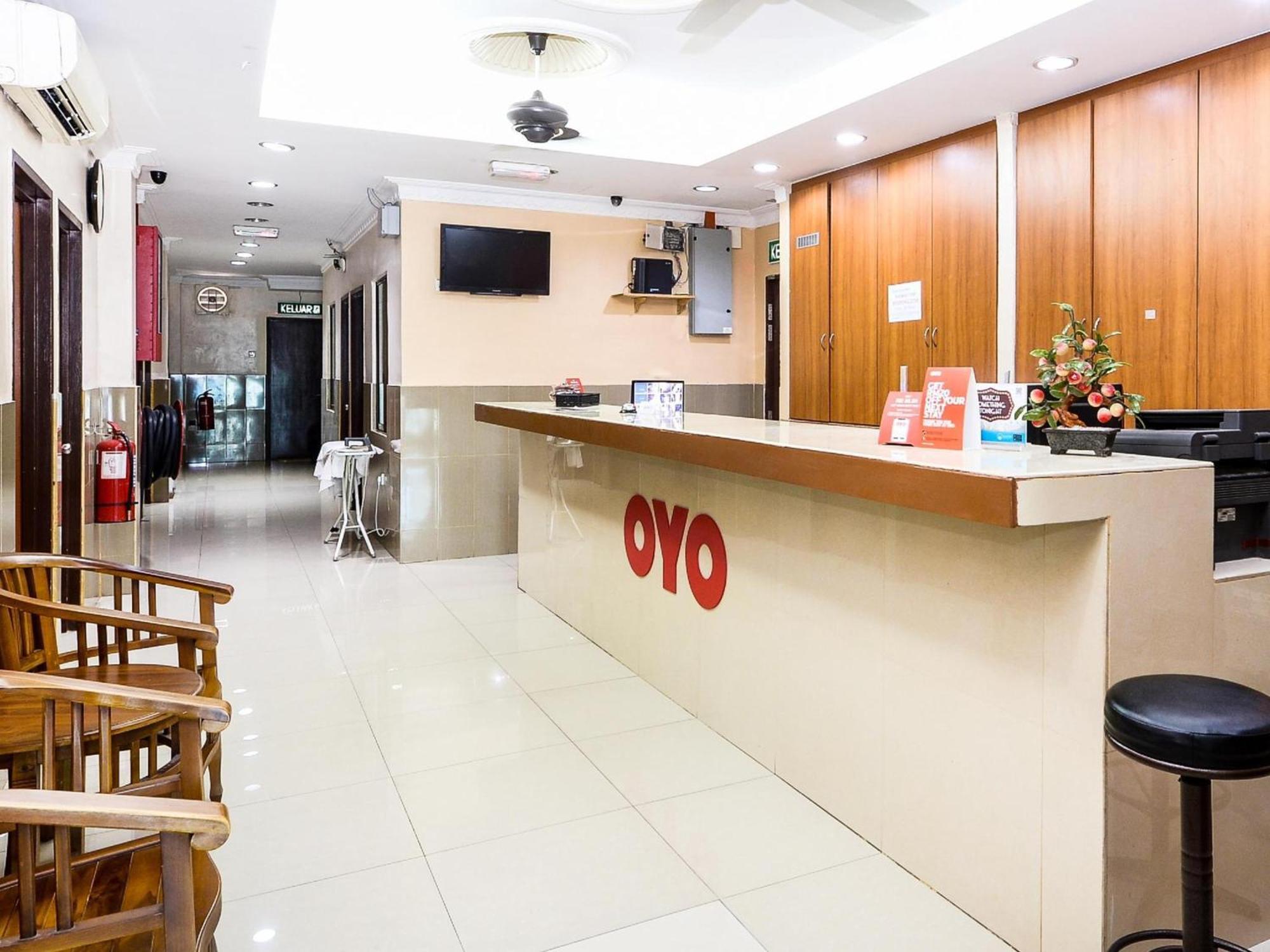 Hotel Super Oyo 707 Ayuni 2*